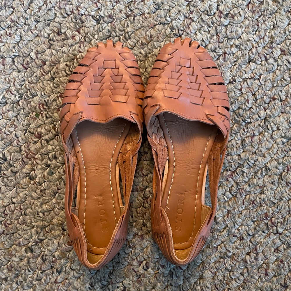 Stori Footwear- The Vintage Huarache Mexican Sandal Size 6